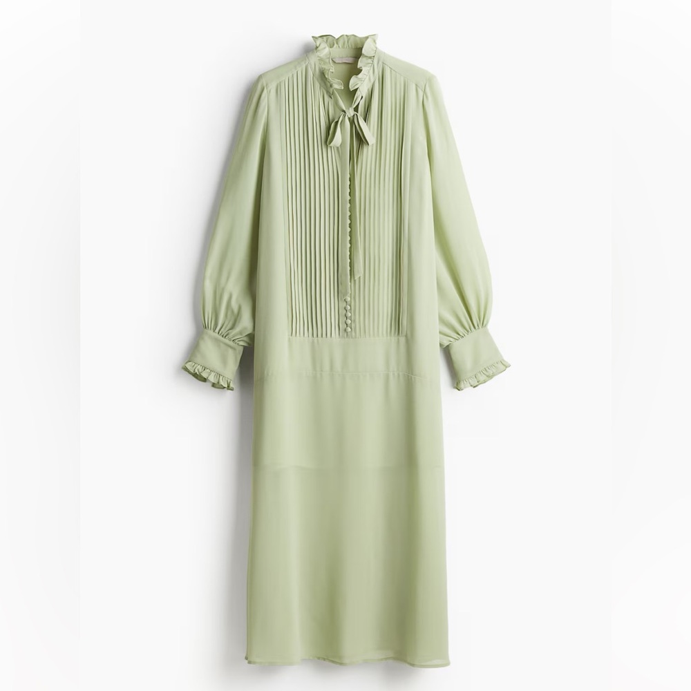 Elegant Green Pleated Dress